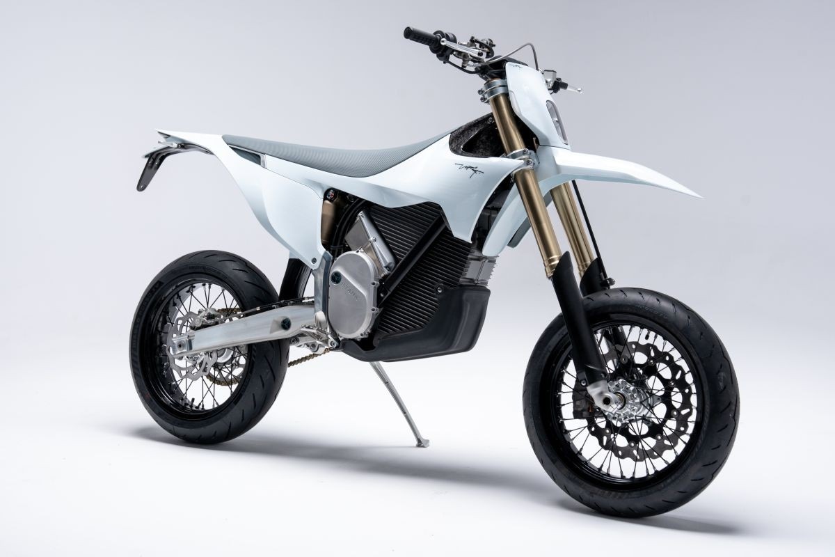 Stark VARG SM, la supermoto più potente sul mercato è elettrica